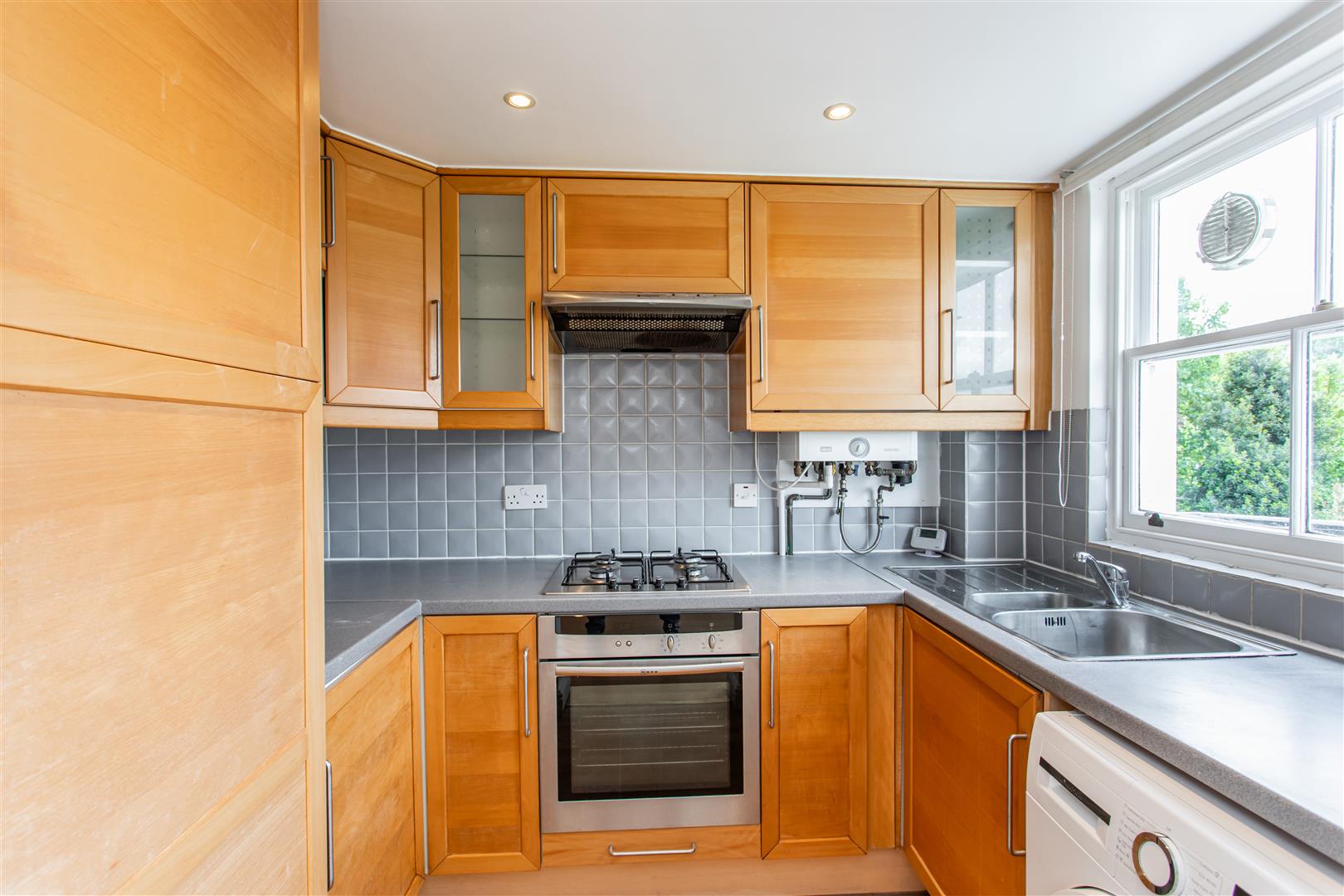 2 bed property in Coborn Mews, Mile End